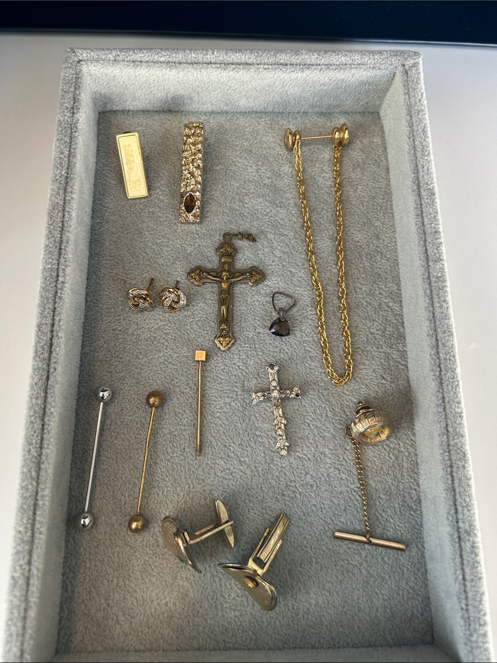 Lot of costume jewelry - mixed